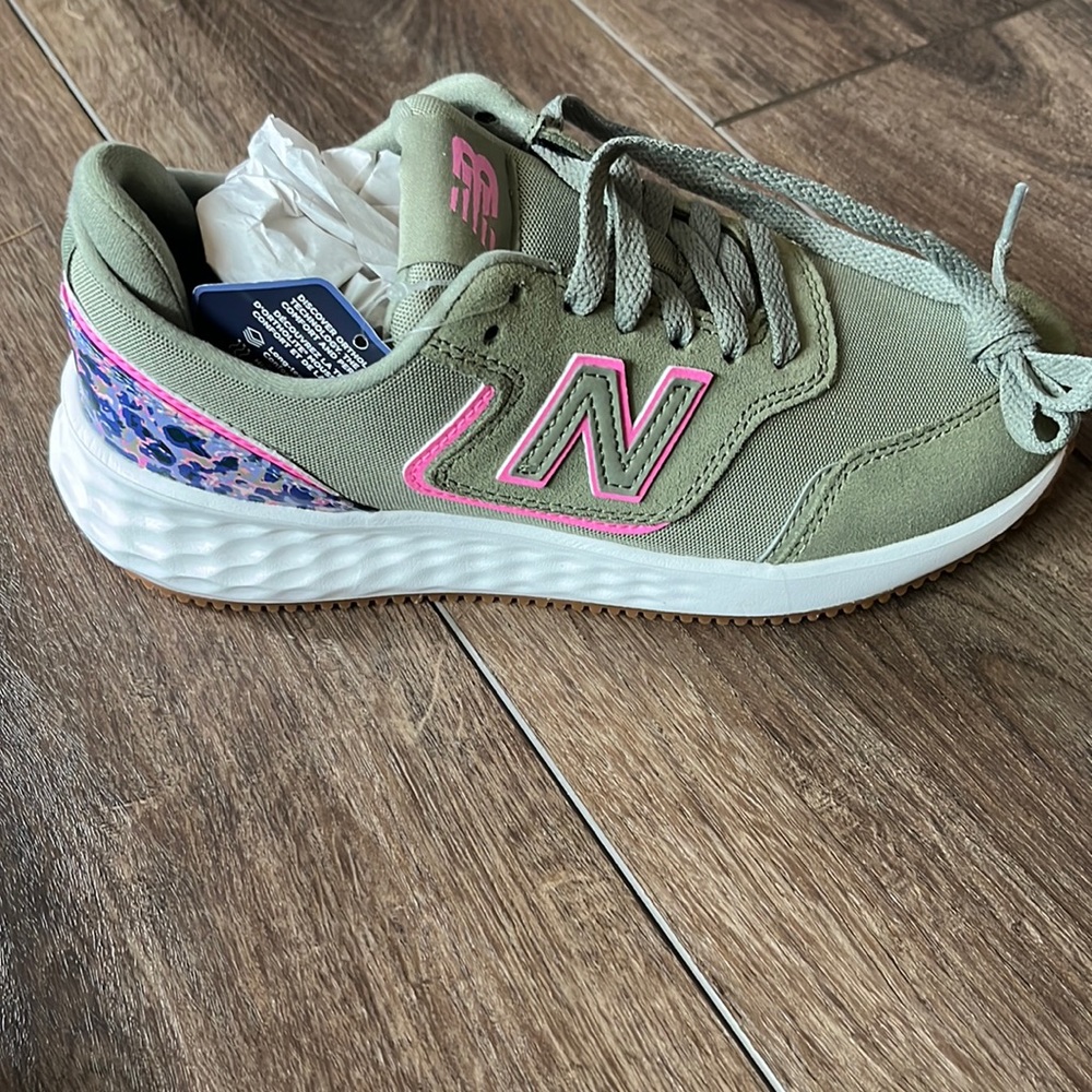 Womens New Balance size 7